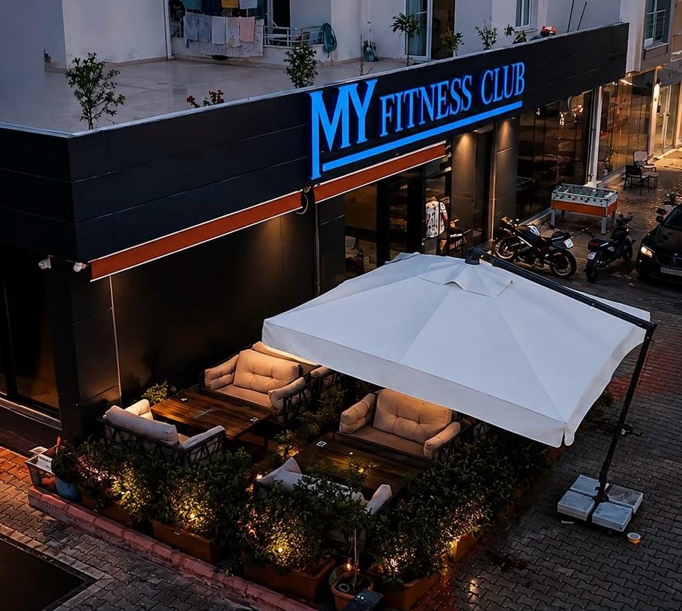 MY Fitness Club dış cephe ve kafe alanı